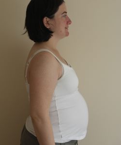 22 weeks pregnant belly