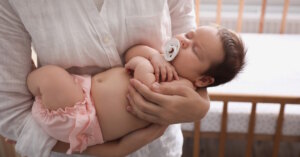 Read more about the article My 3-Month-Old Baby Only Wants Mom To Hold Her