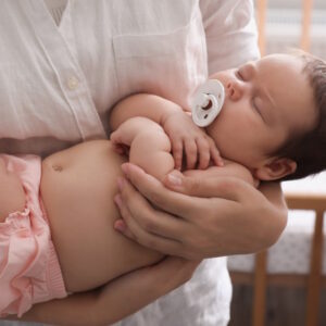 My 3-Month-Old Baby Only Wants Mom To Hold Her