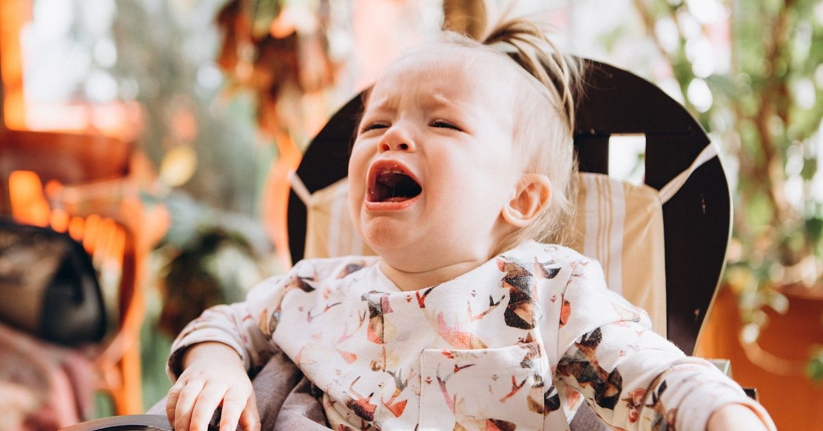 restless toddler at the restaurant